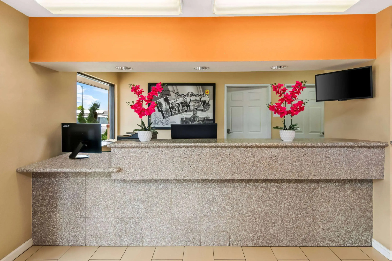 Photo - Super 8 by Wyndham Grand Prairie Southwest