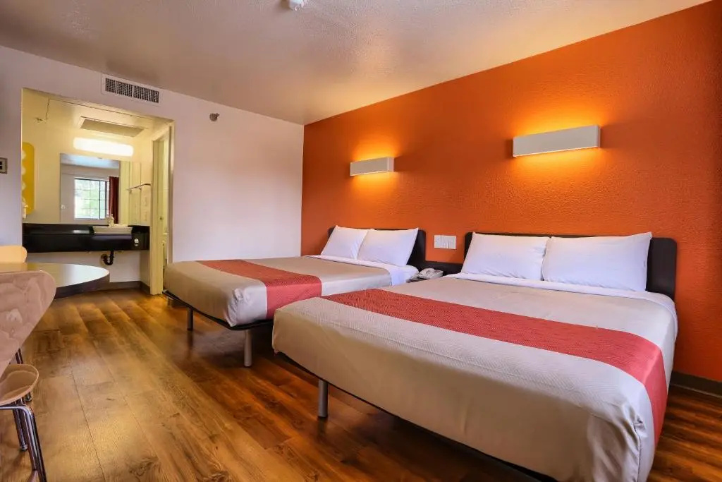 Photo - Super 8 by Wyndham Petaluma