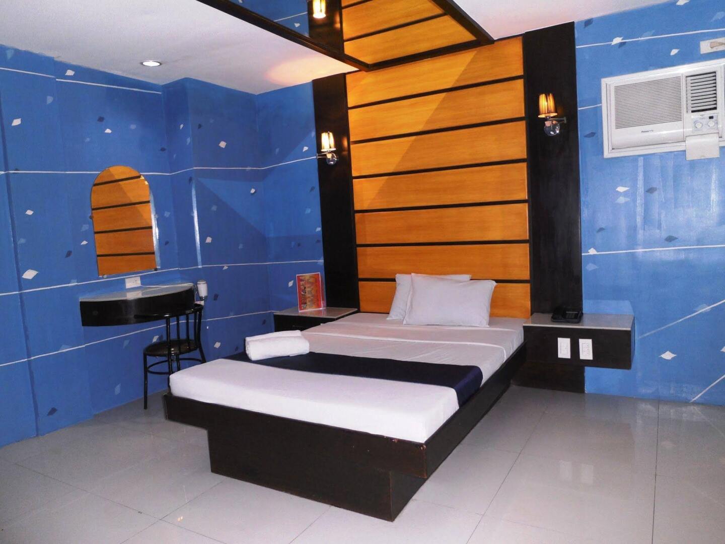 Foto - Harts Hotel-Quezon City