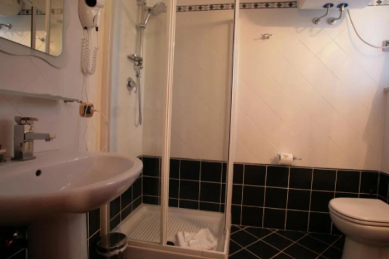 Photo - Airport Hotel