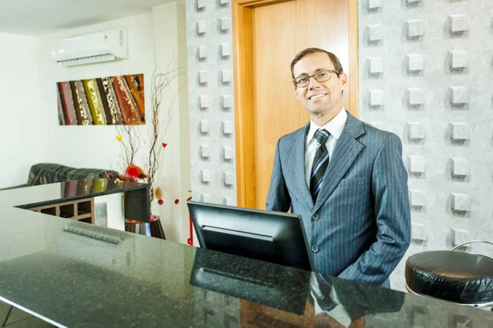 Photo - Vida Plaza Hotel