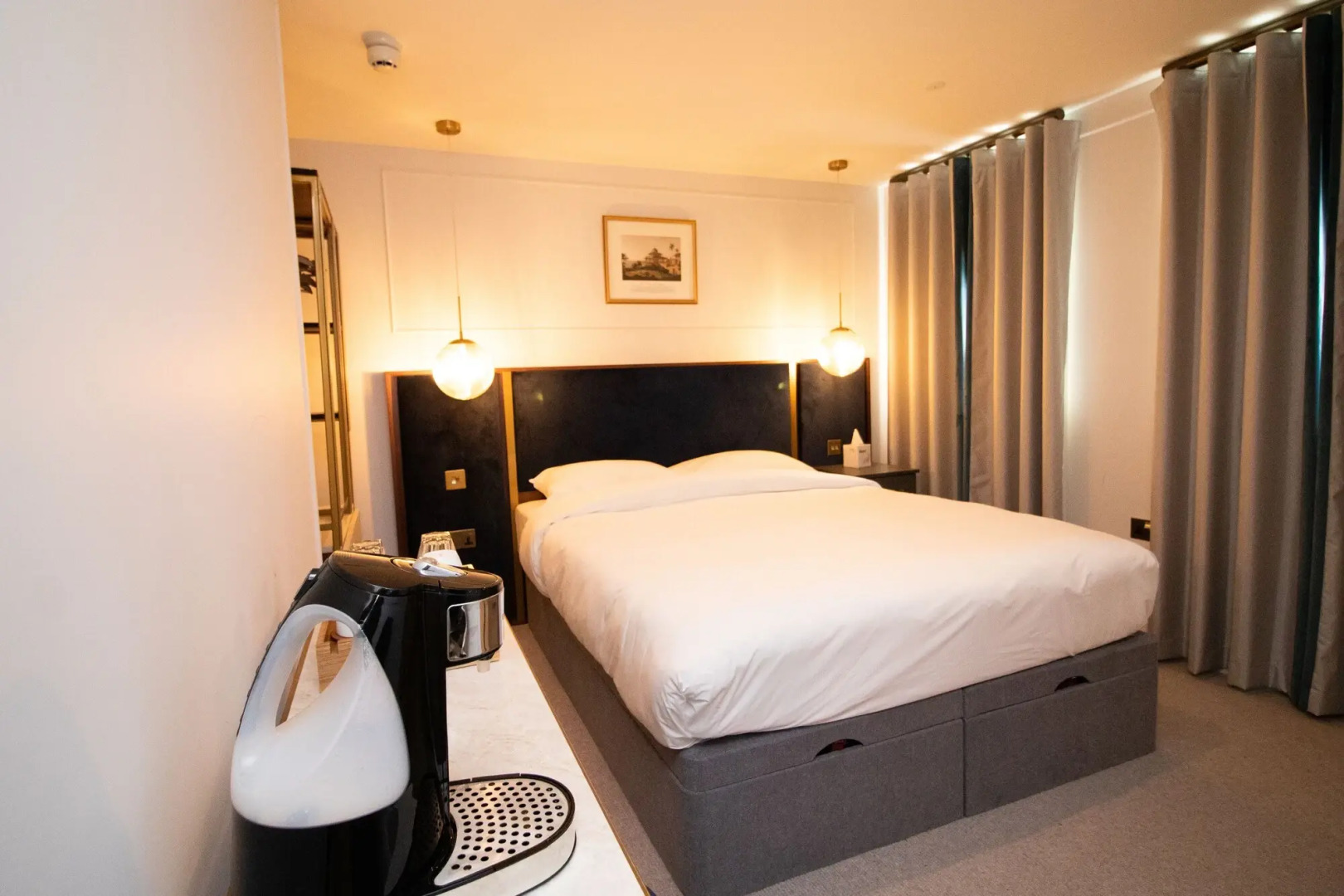 Foto - Three Falcons