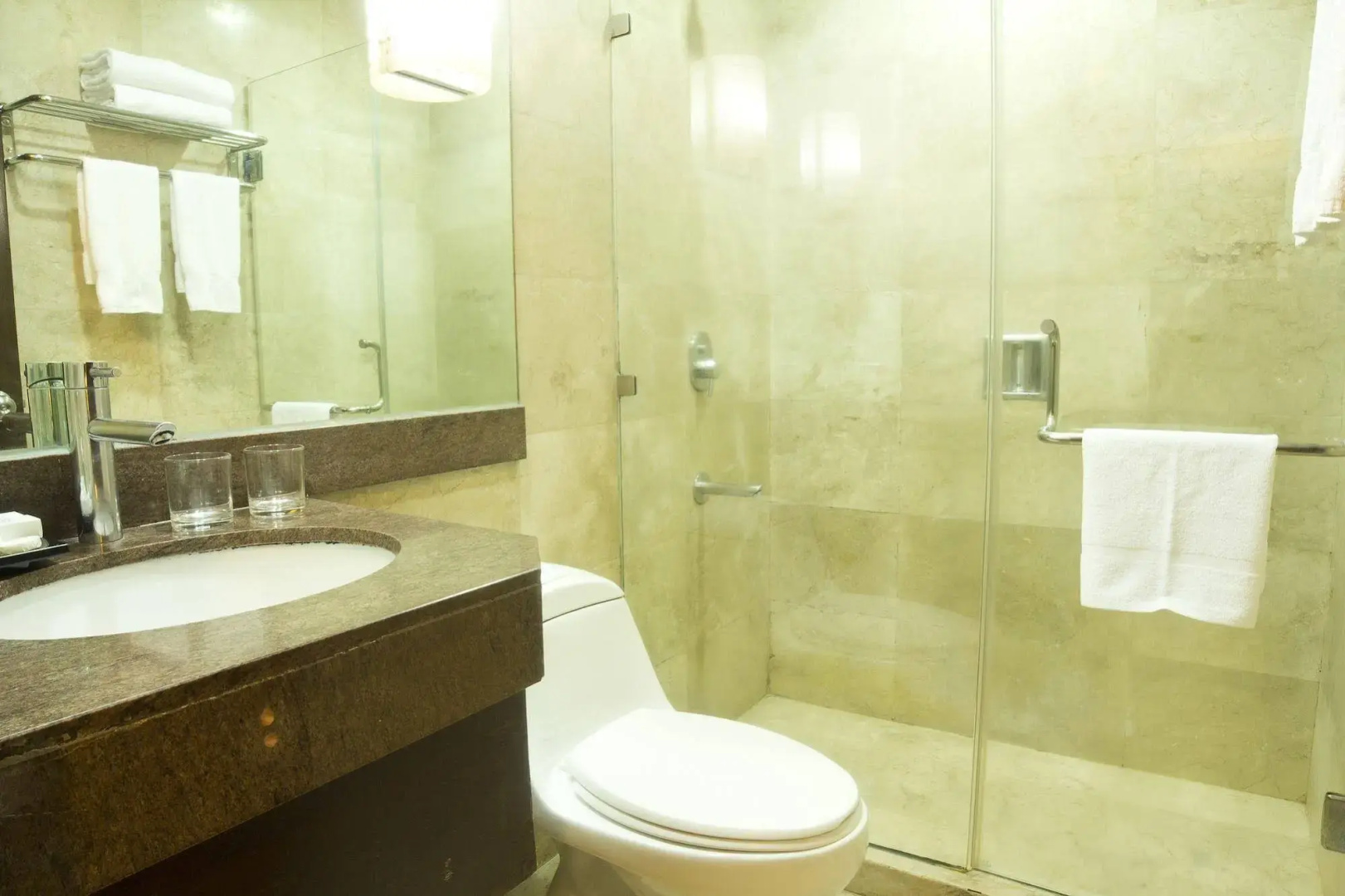 Foto - Crown Regency Hotel Makati