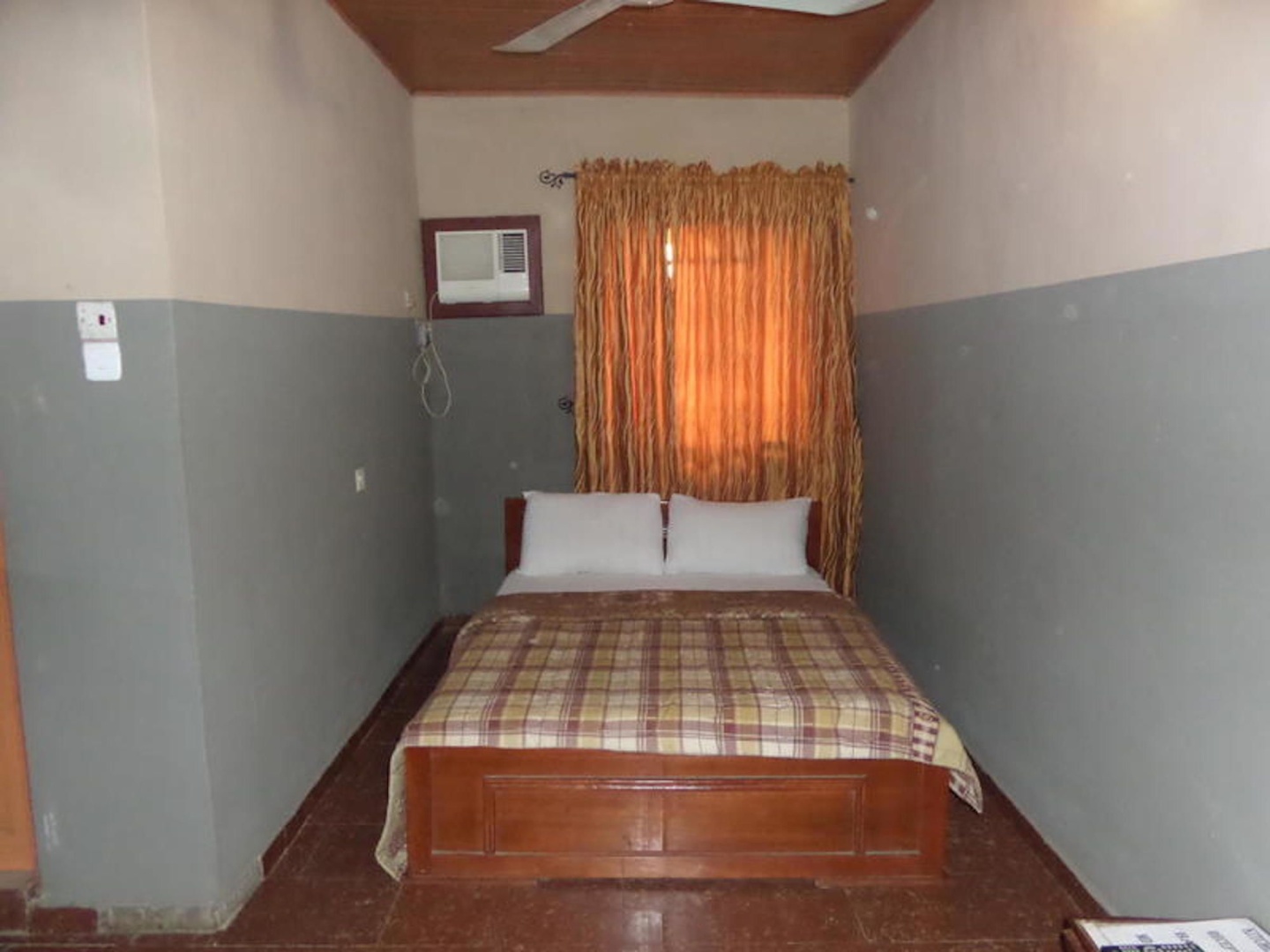 Tajmahal Hotels