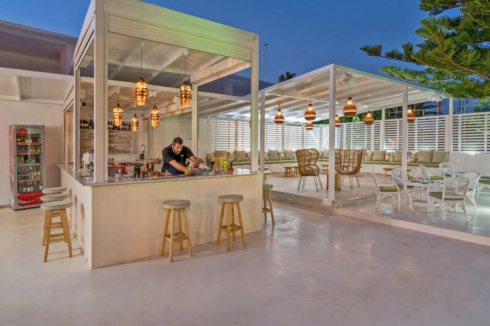 Photo - Happy Days Beach Hotel