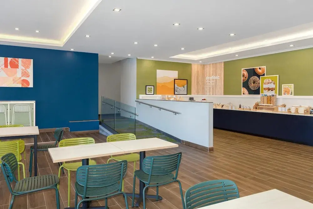 Foto - Spark By Hilton Montreal Midtown