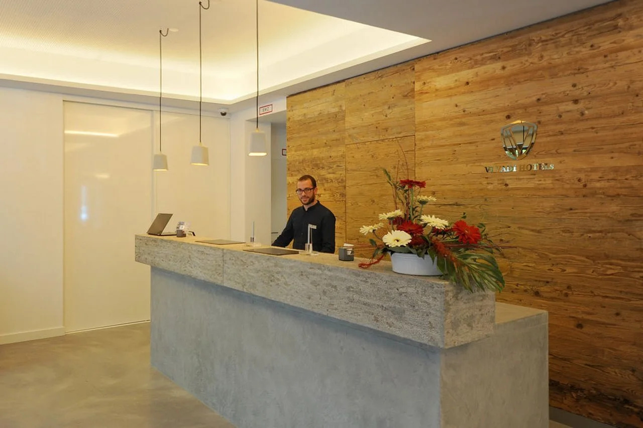 Photo - Bayer 89 Vi Vadi Hotel