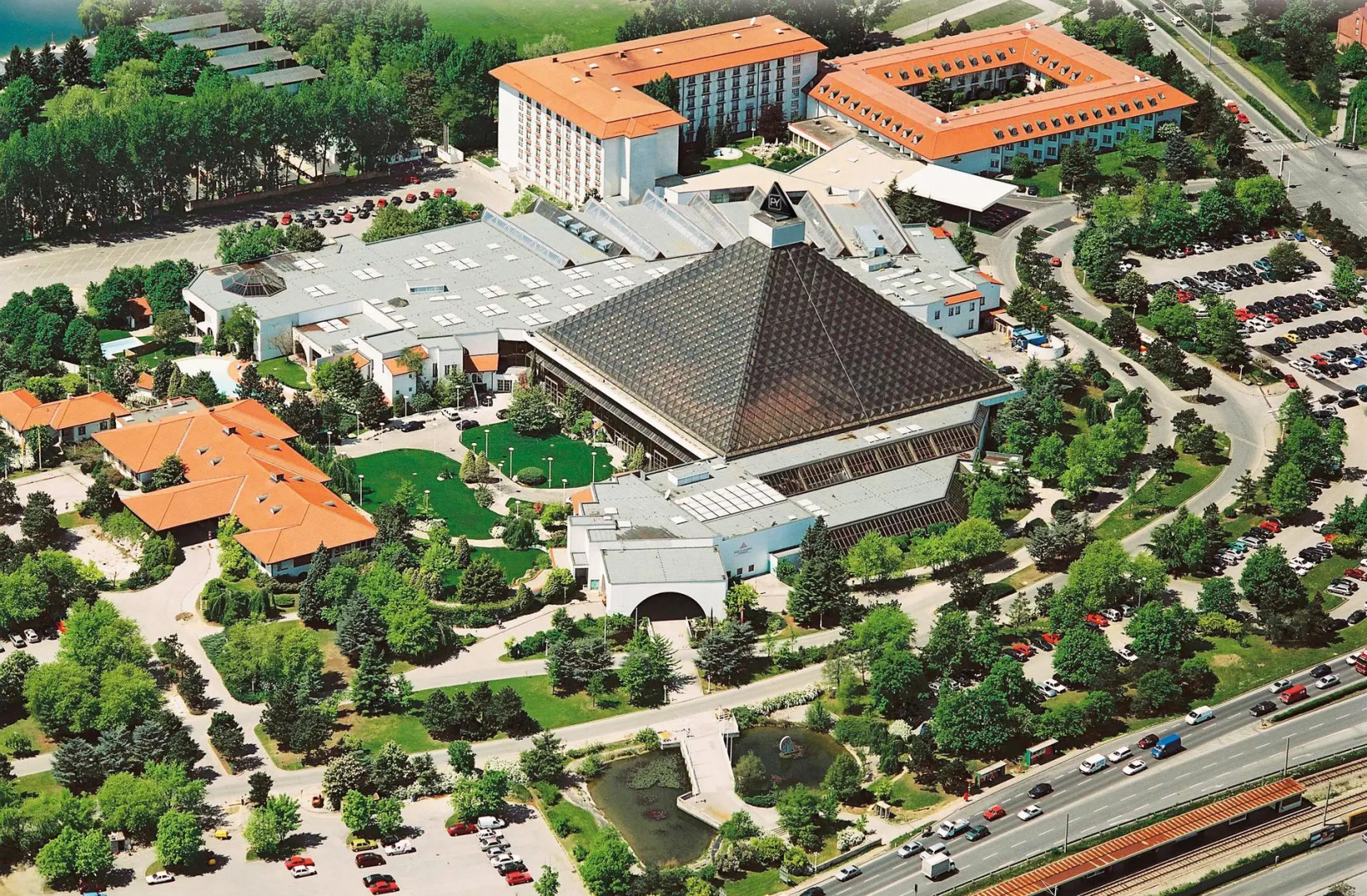 Foto - Eventhotel Pyramide