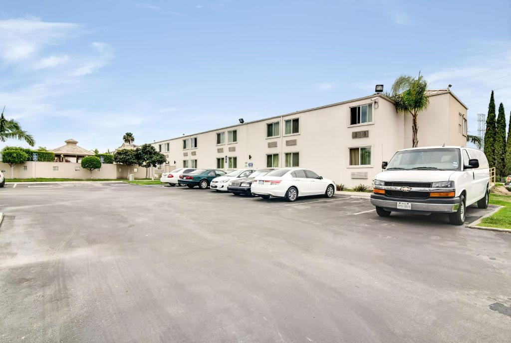 Foto - Motel 6 Carson, CA
