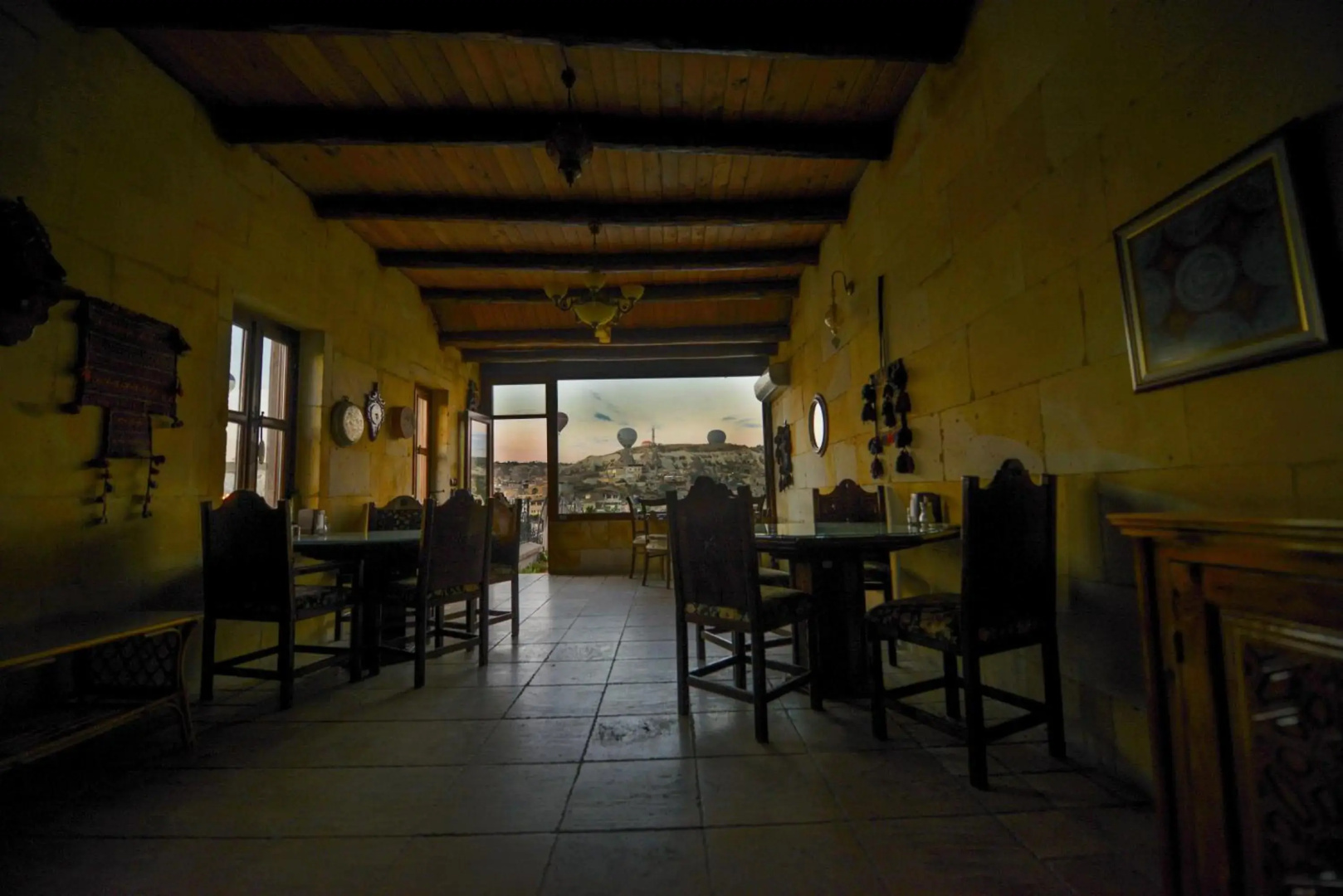 Photo - Vineyard Cave Hotel