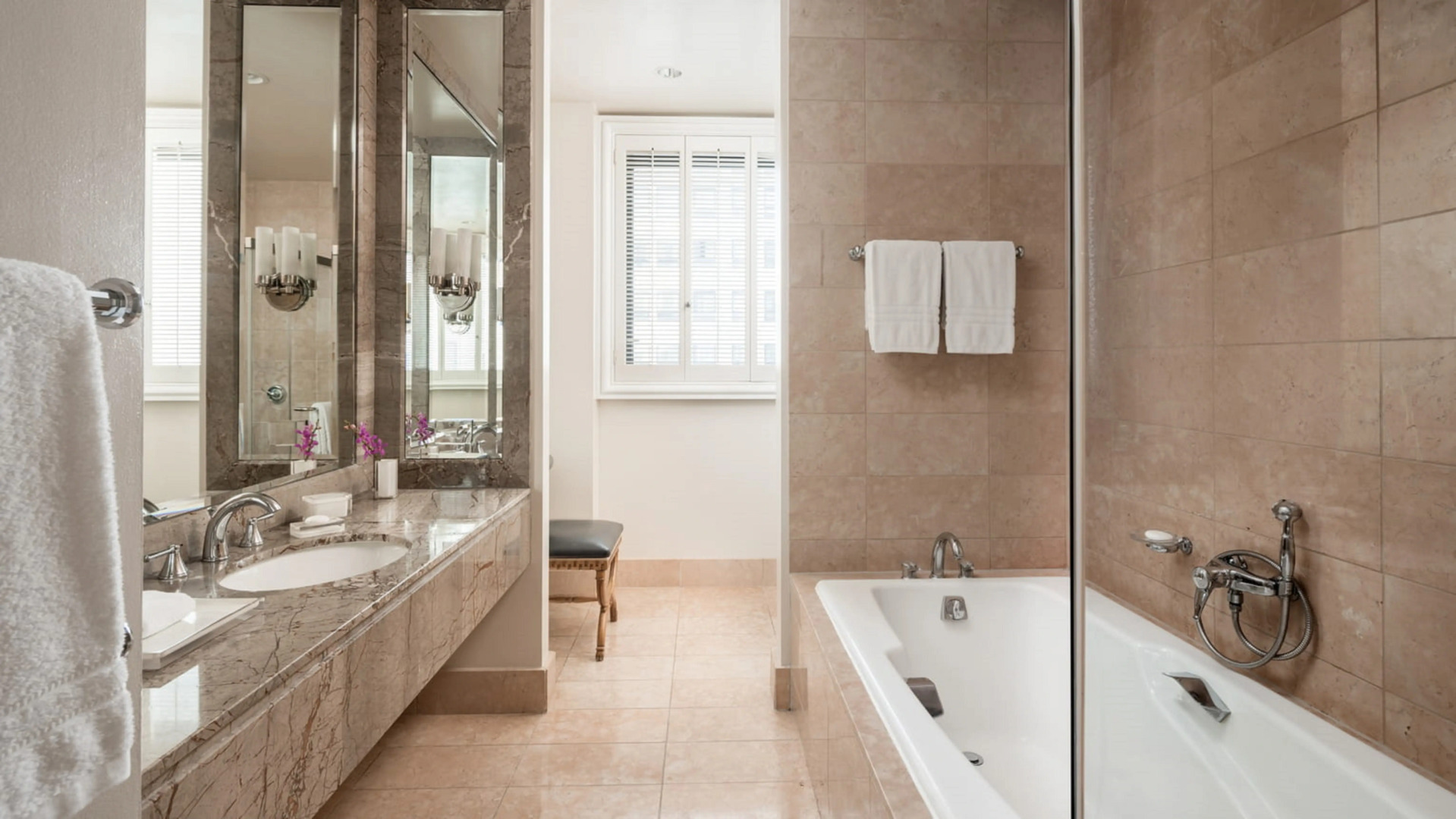 Photo - Beverly Wilshire, Beverly Hills, A Four Seasons Hotel