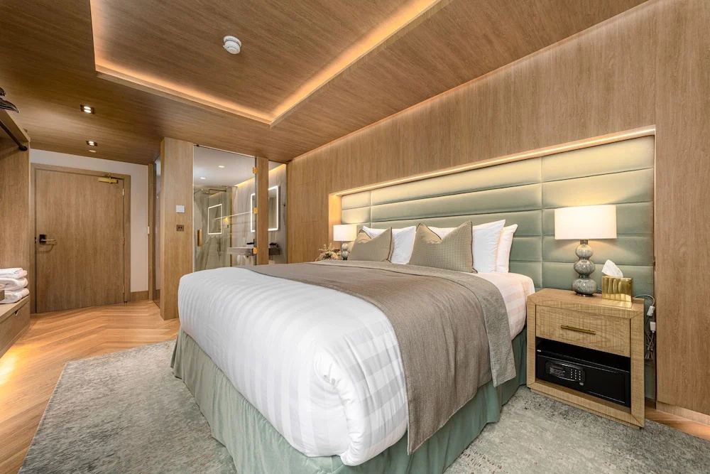 Photo - No.4 Carlton Hotel