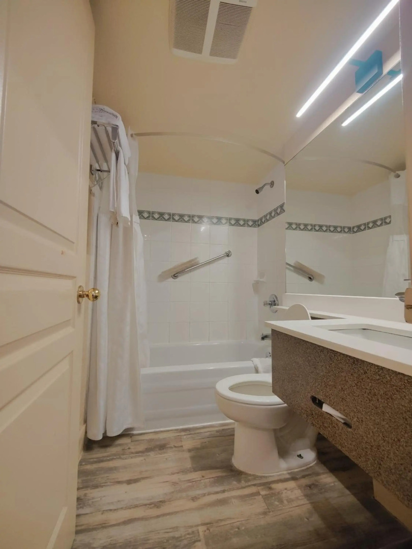 Photo - Opportune Hotel