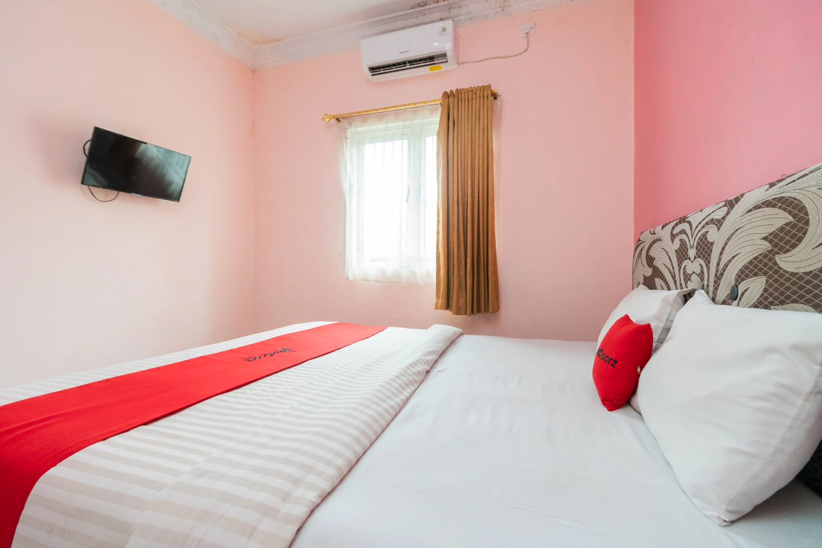 RedDoorz Syariah near Transmart Padang