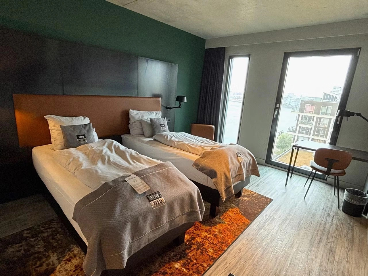 Photo - Holiday Inn - the niu, Fender Amsterdam