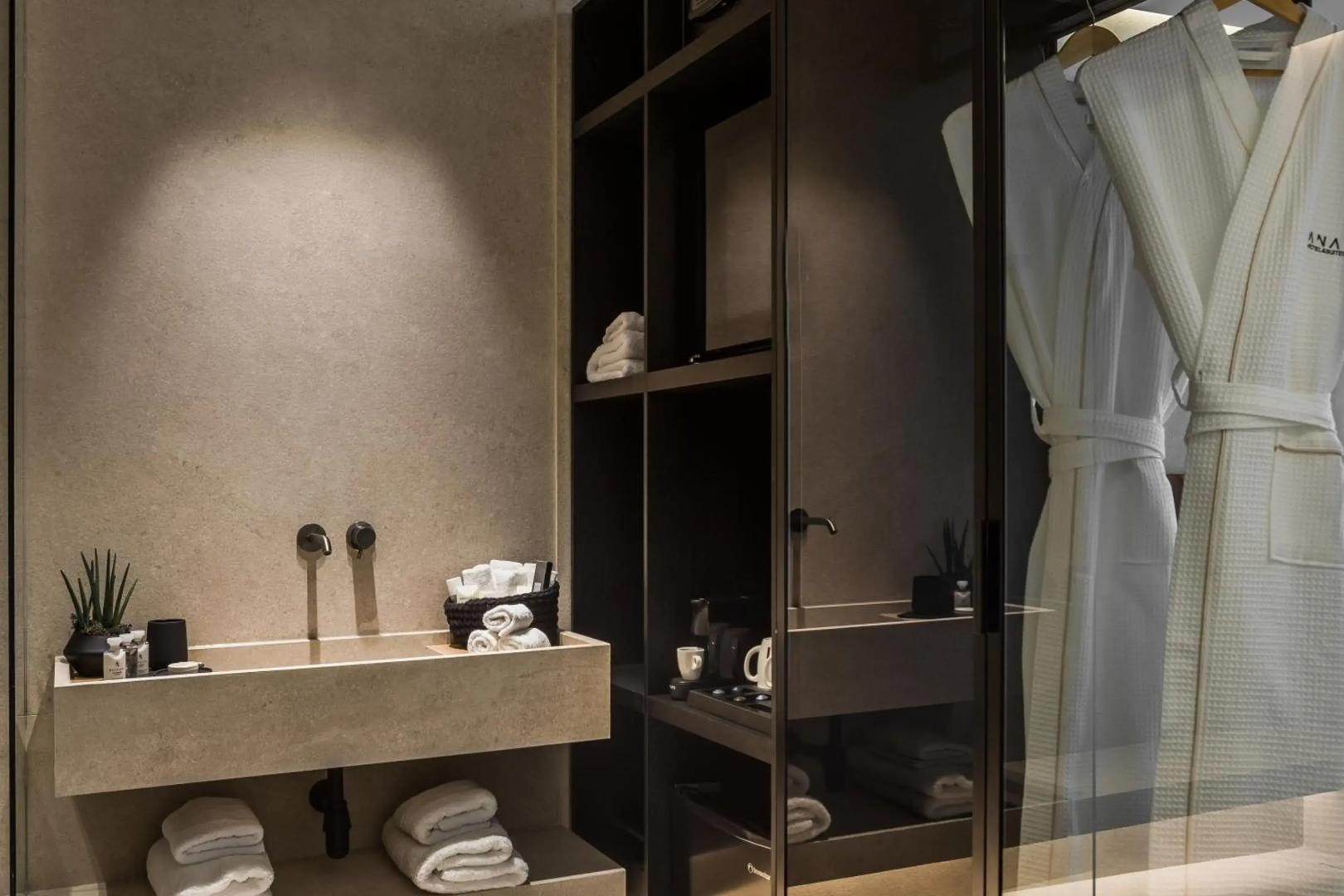 Photo - Canale Hotel & Suites