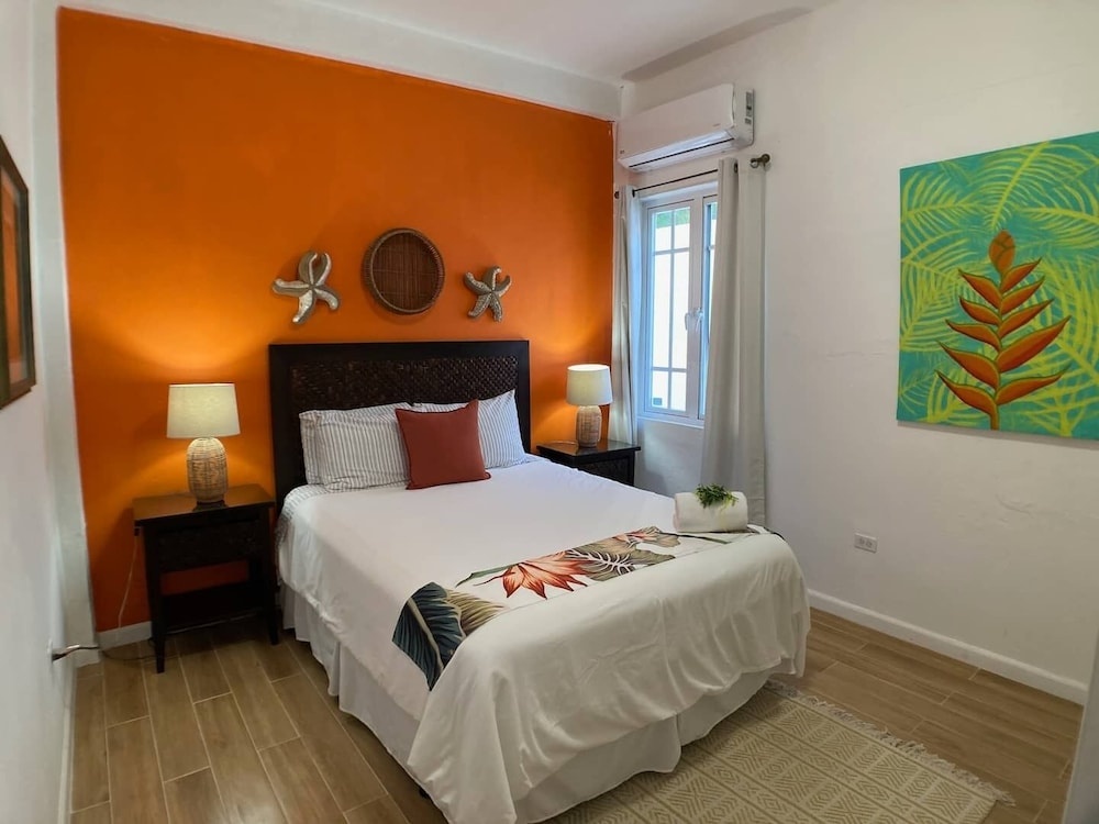 Casa Blanca in the Heart of Miramar