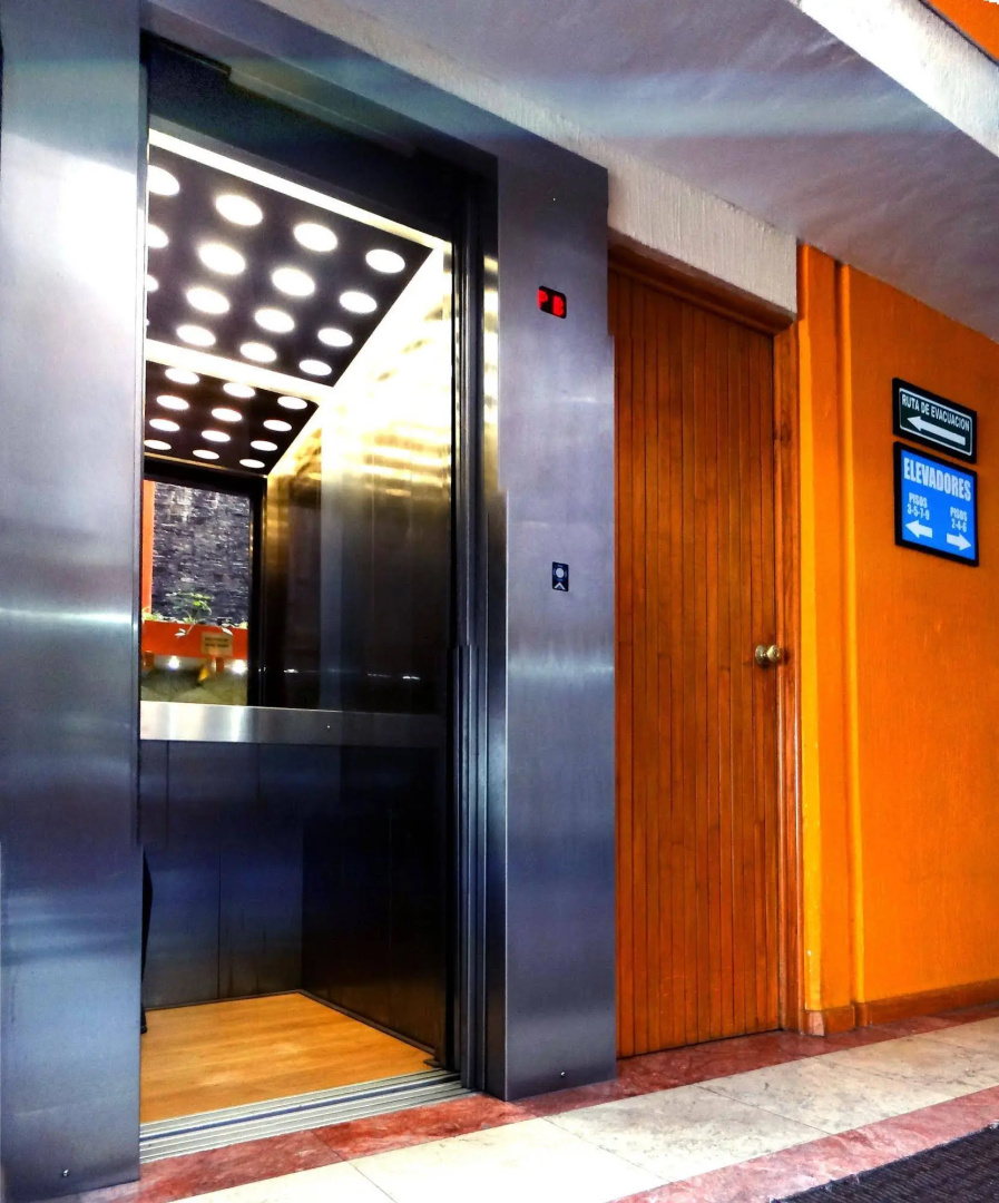 Photo - Oliva Plaza Hotel