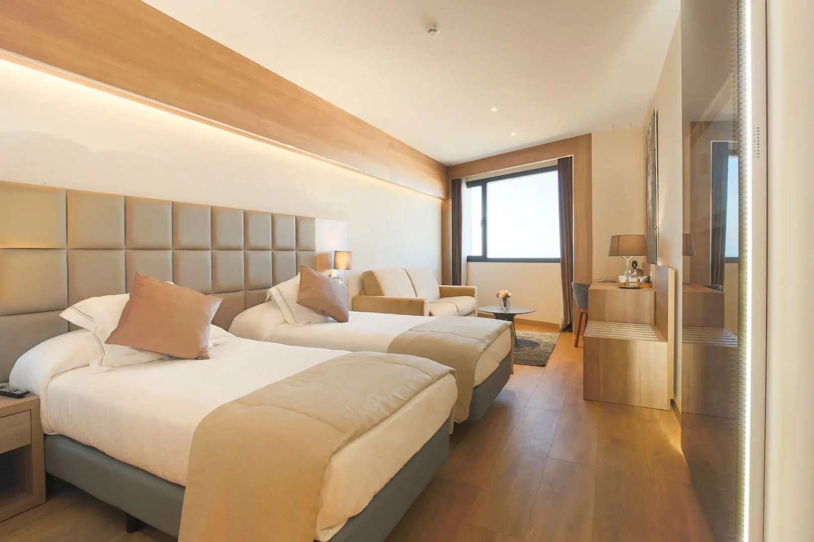 Photo - Lamaraz Arts Hotel