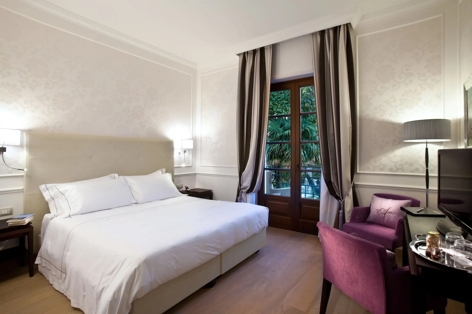 Photo - The Ashbee Hotel - The Leading Hotels of the World