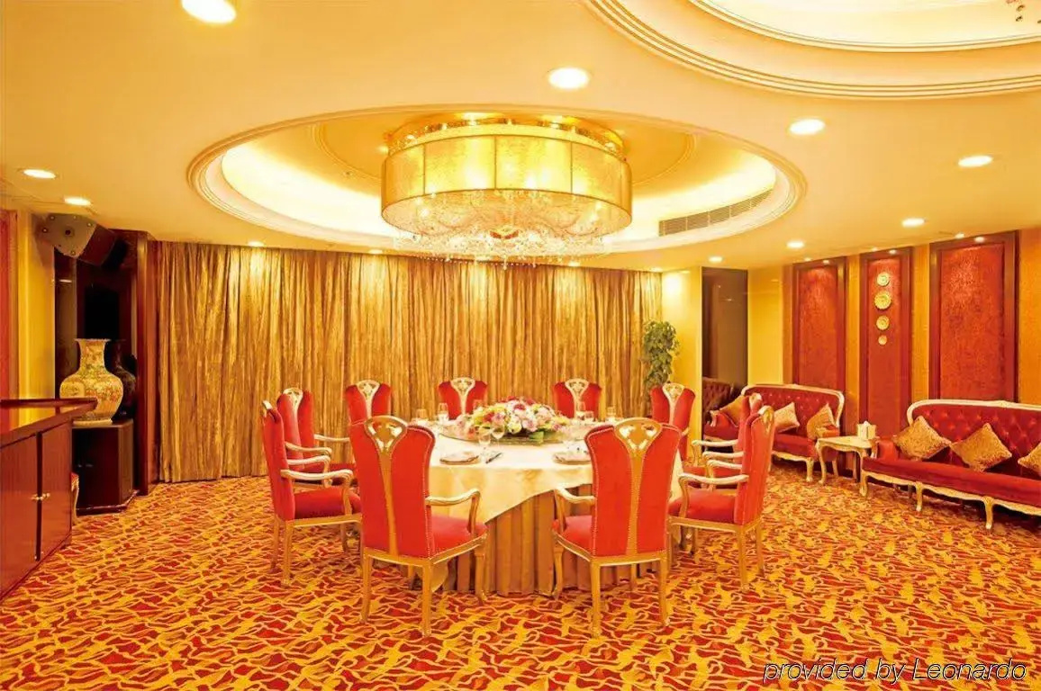 Photo - Hotel Beverly Plaza