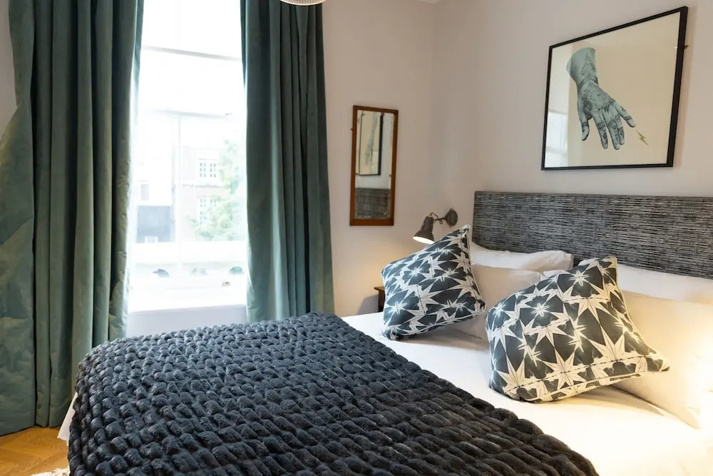 Photo - The Knight Of Nottinghill