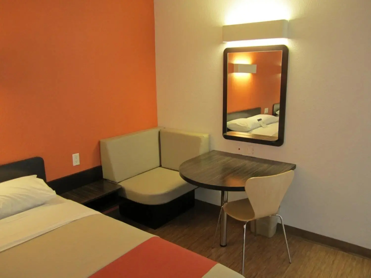 Foto - Motel 6 Anaheim, CA