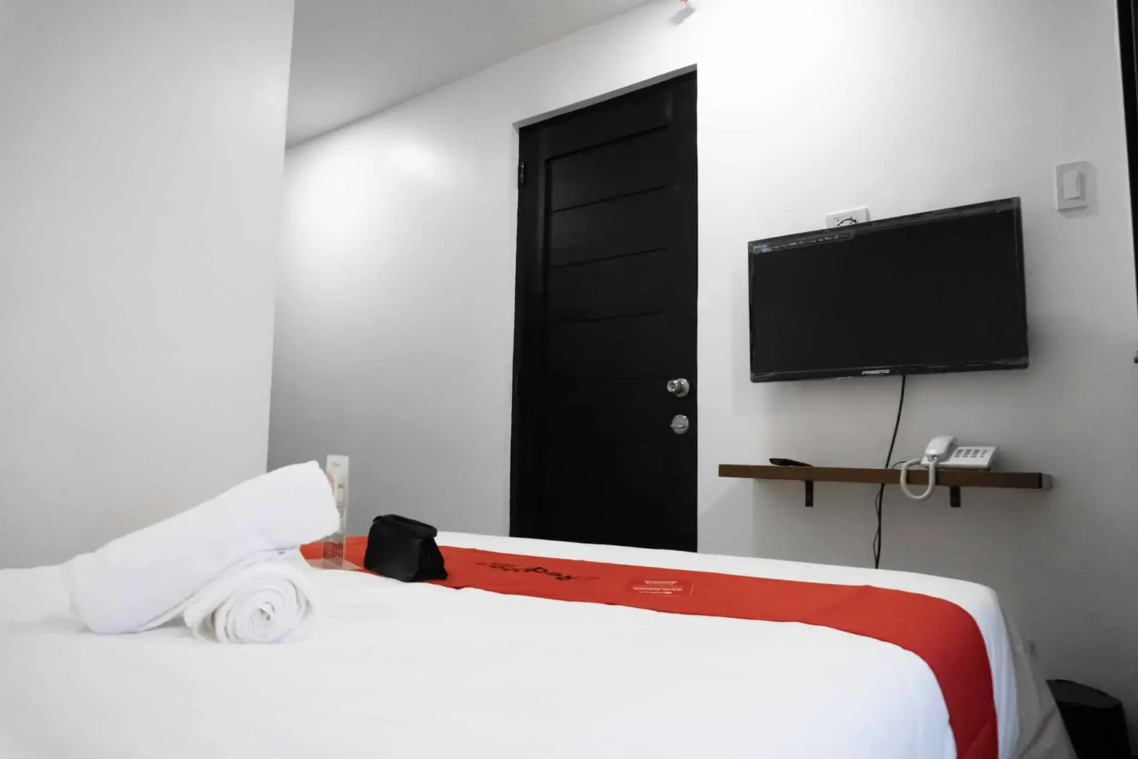 Foto - RedDoorz Plus at MM Hotel Las Pinas former RedDoorz Plus Near Bamboo Organ