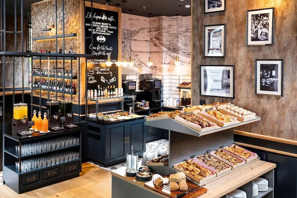 Photo - Three Corners Avenue Hotel