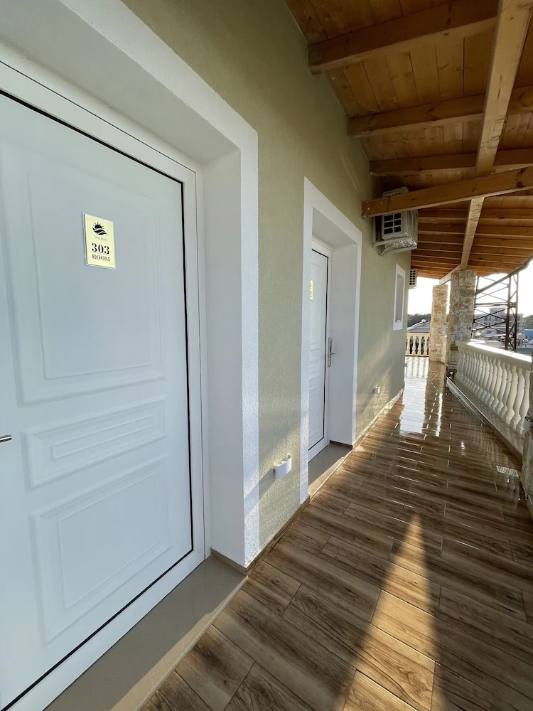 Photo - Arial Penthouse Suites