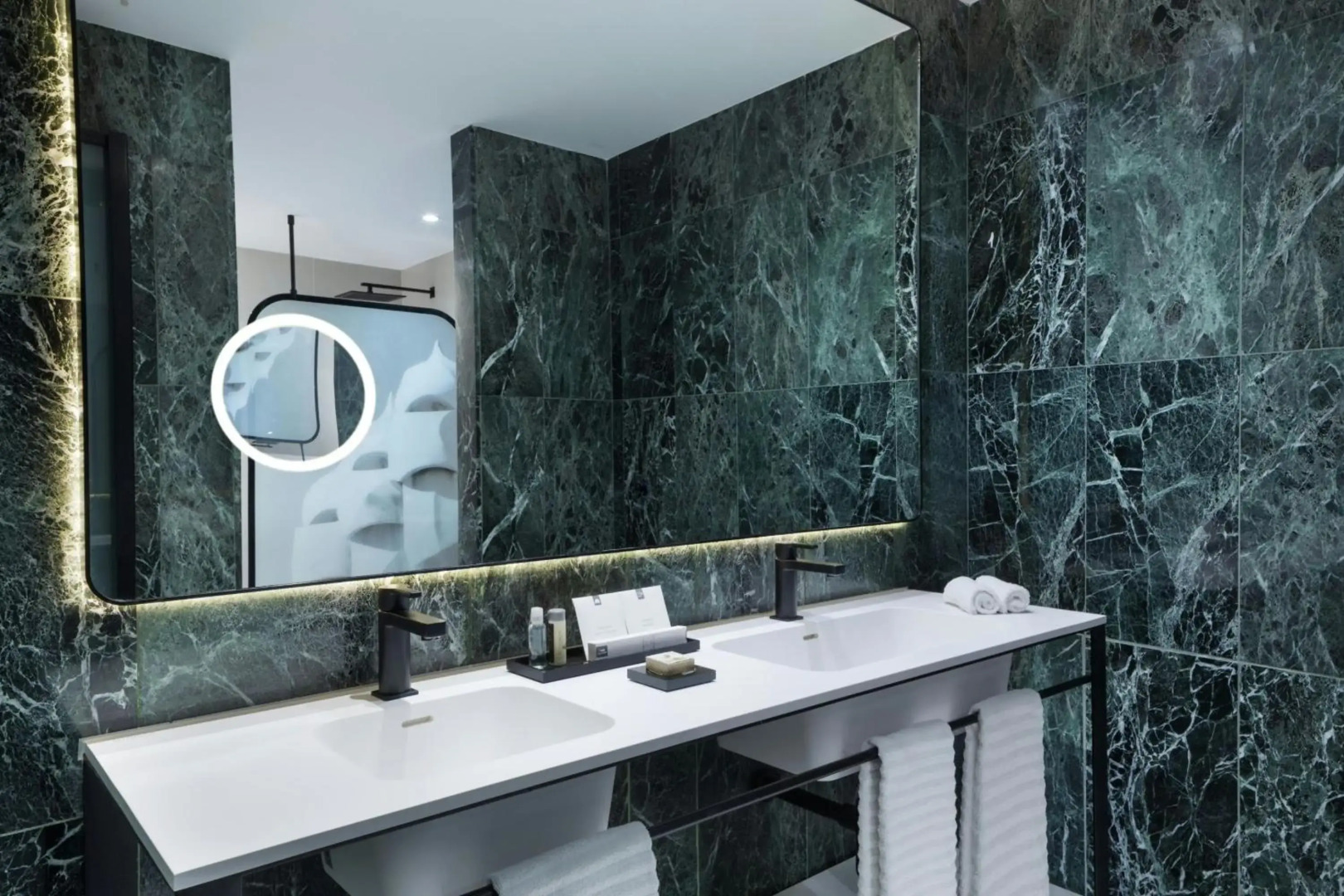 Photo - Renaissance Barcelona Hotel