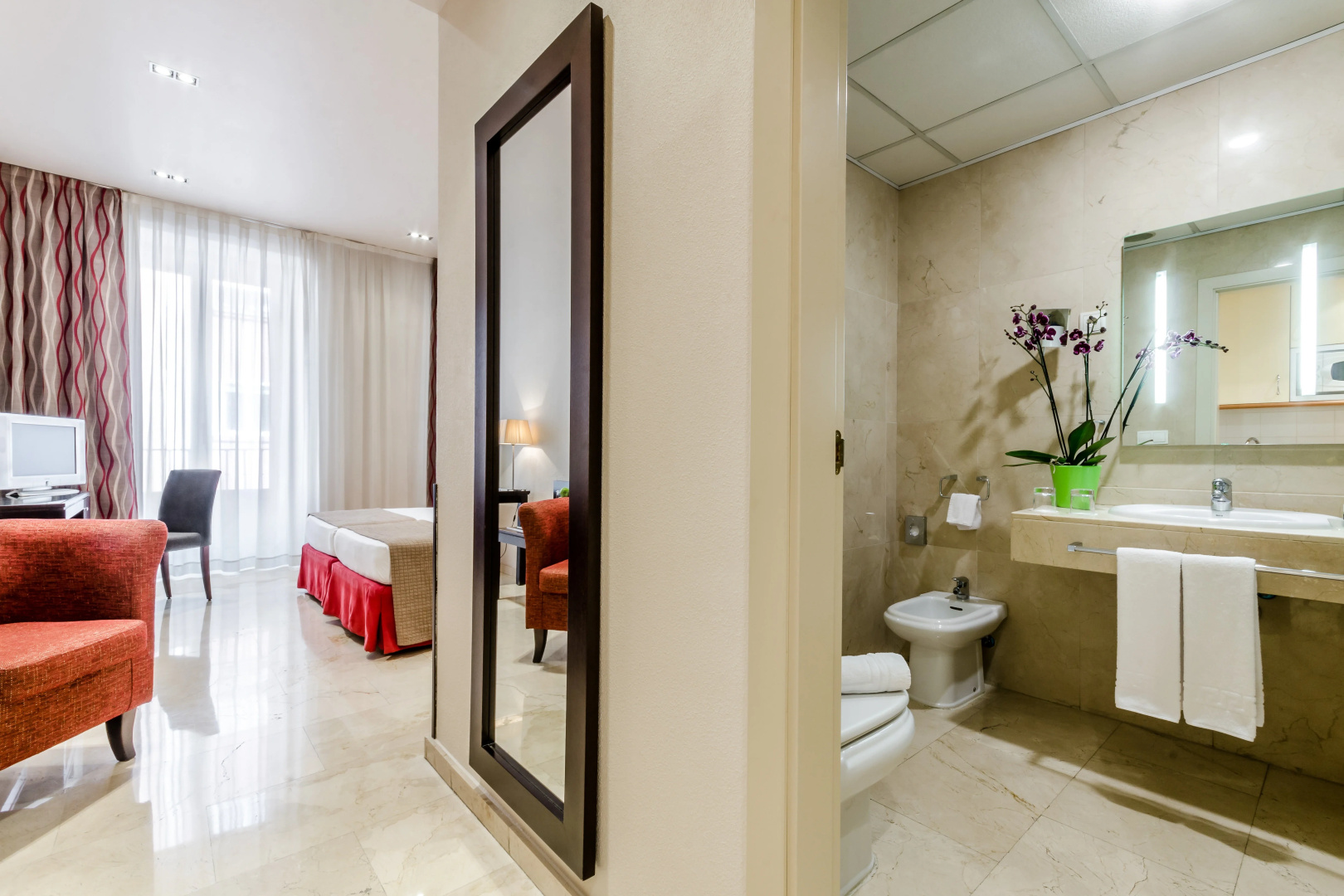 Photo - Hotel Exe Suites 33