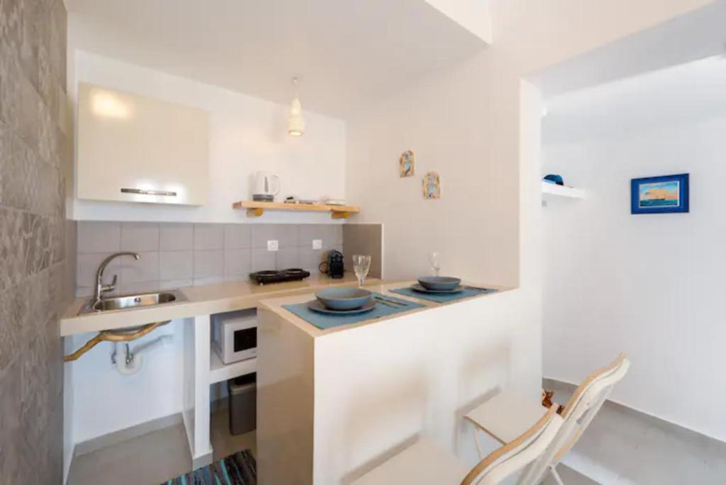 Photo - Moschatos Beach House