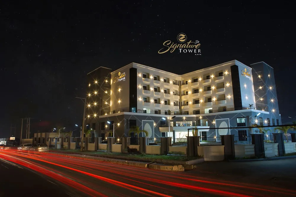De Signature Tower Hotels & Suites — фото 1