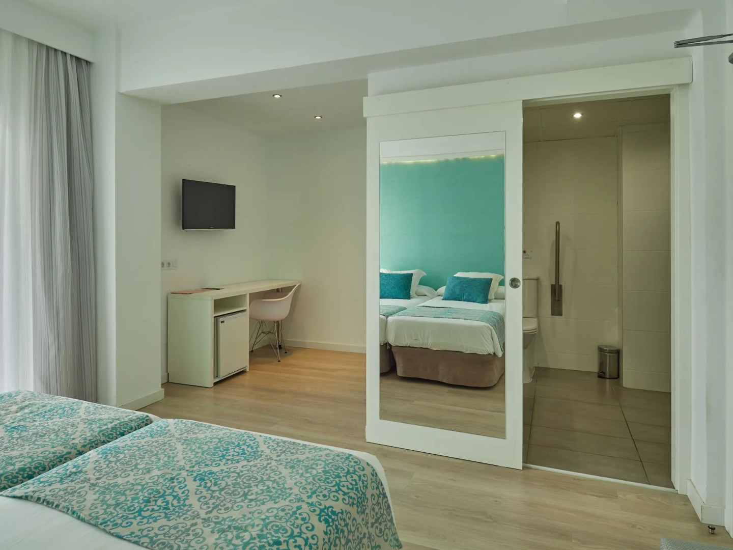 Photo - BQ Apolo Hotel