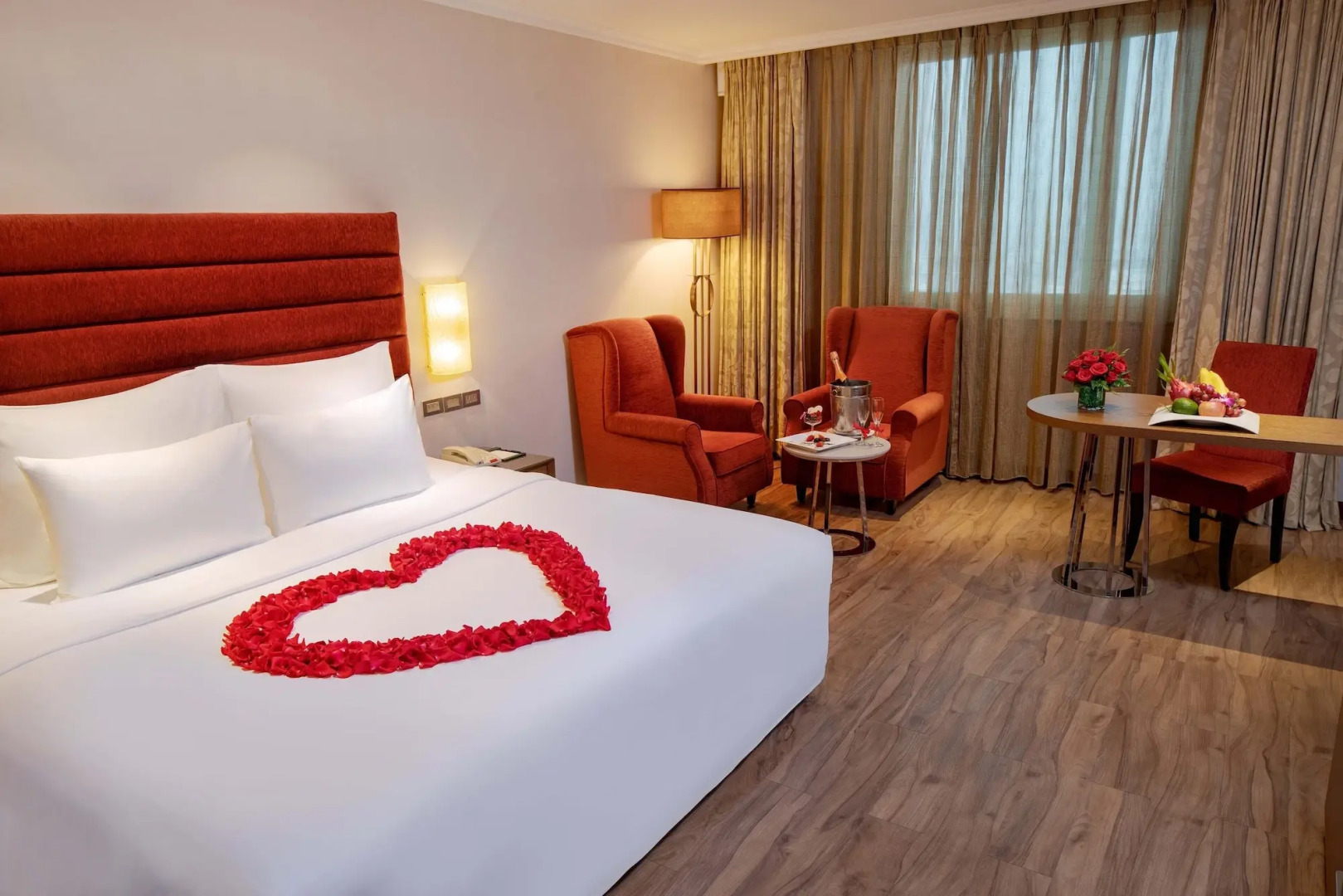 Photo - Windsor Plaza Hotel