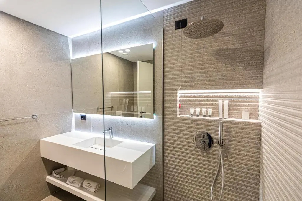 Photo - Mazarine Hotel
