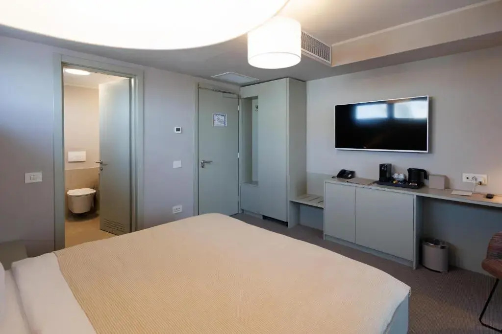 Photo - Millennium Hub & Hotel
