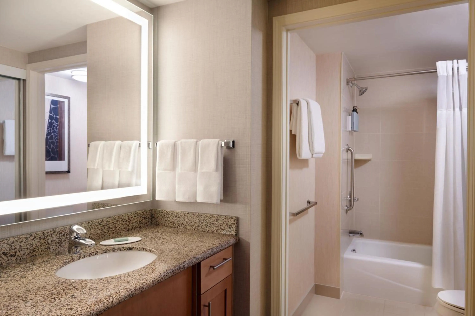 Foto - Residence Inn by Marriott Calgary Airport