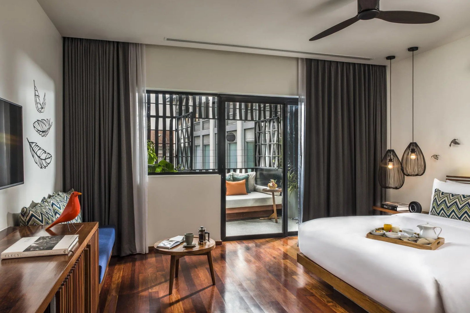 Photo - The Aviary Hotel