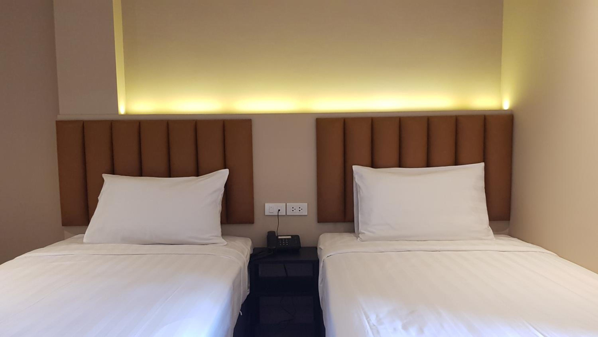 Photo - The Phoenix Hotel Bangkok
