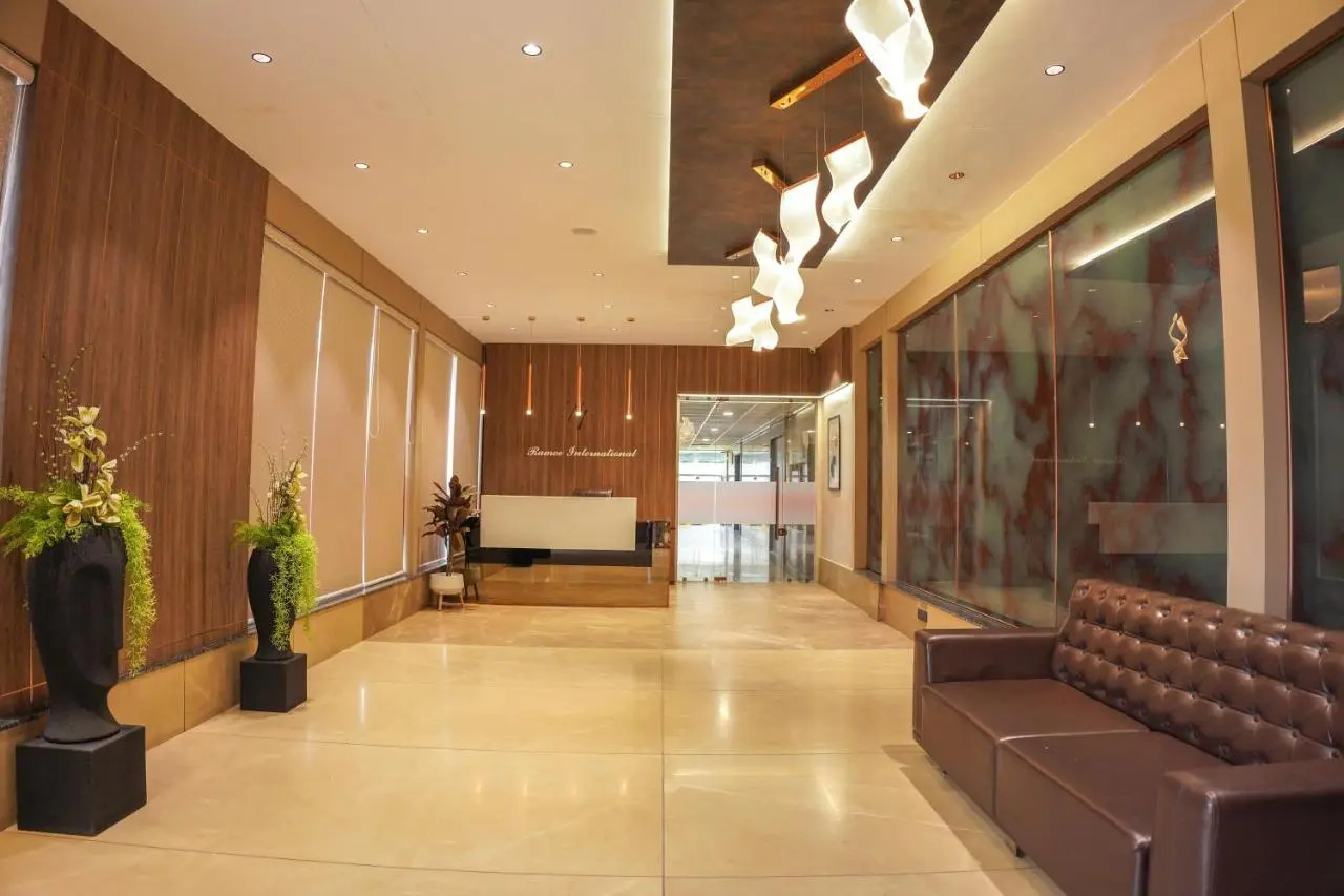 Foto - Ramee International Surat