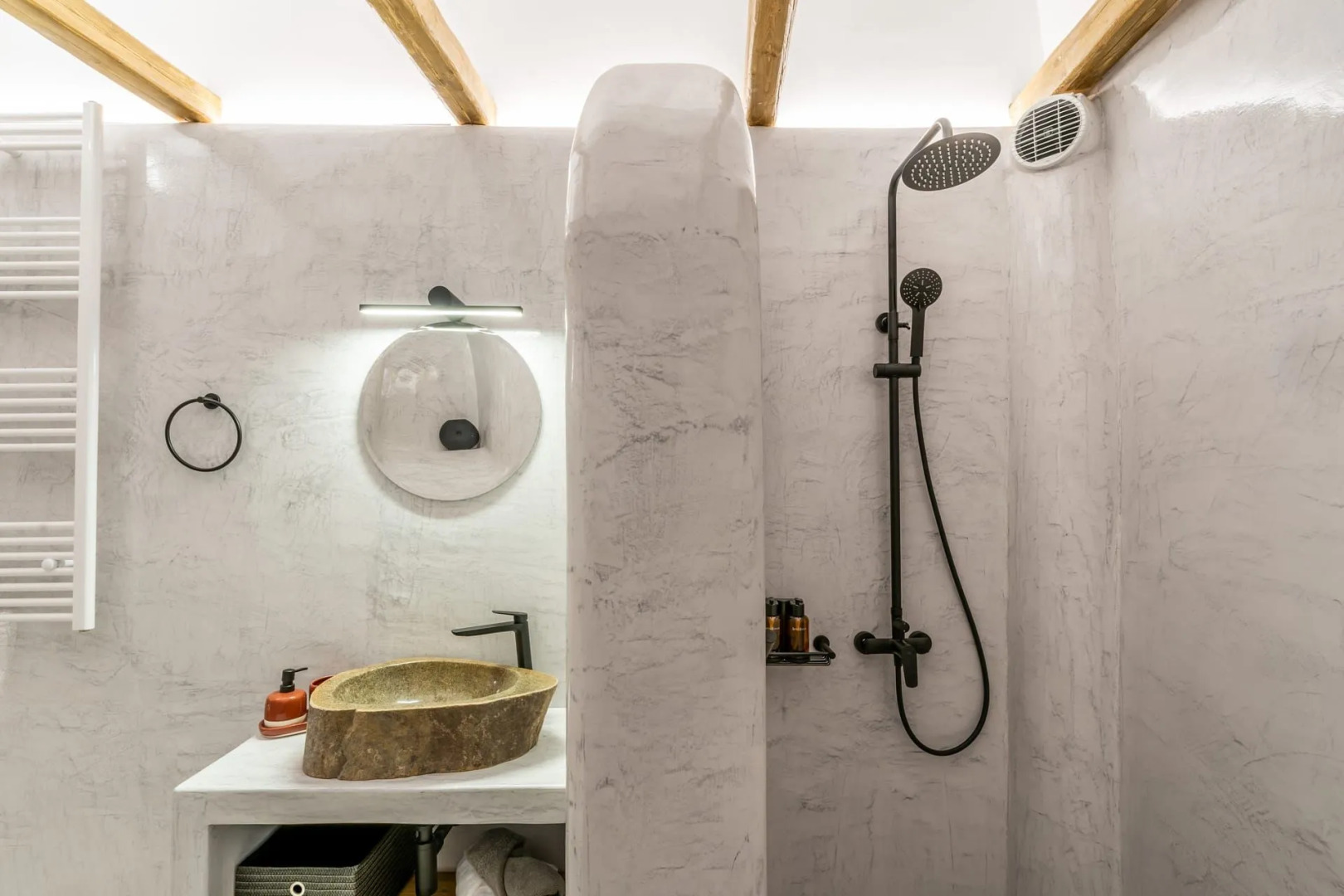 Foto - Wine and Yard Caves