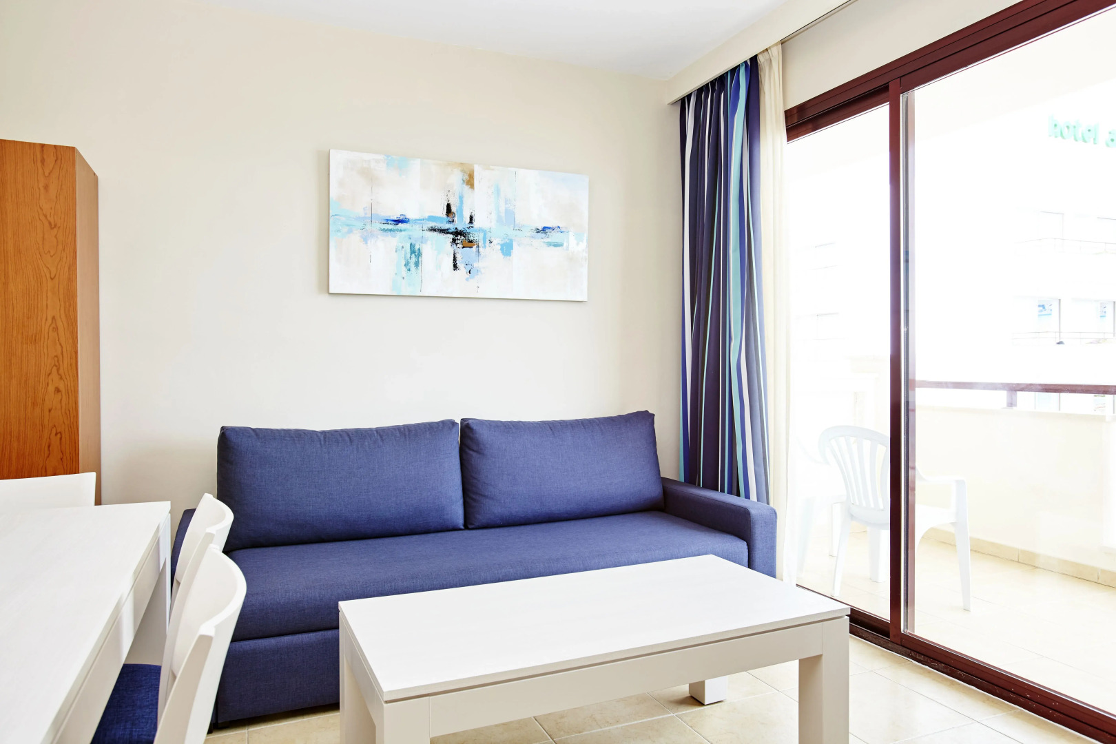 Foto - Universal Hotel Bikini