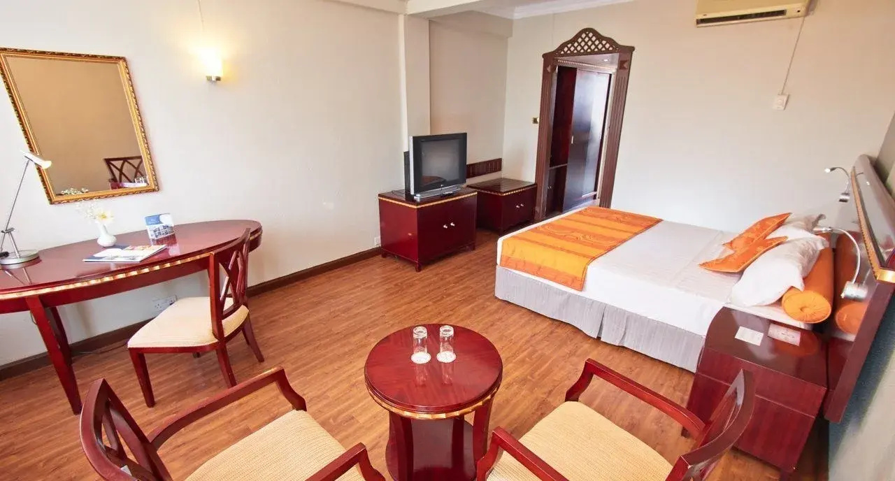 Foto - Gold Crest Hotel