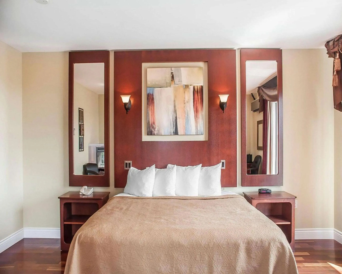 Photo - Quality Hotel Fallsview Cascade