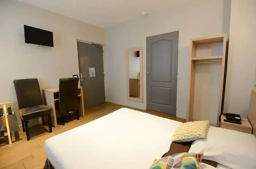 Photo - Lafayette Hotel