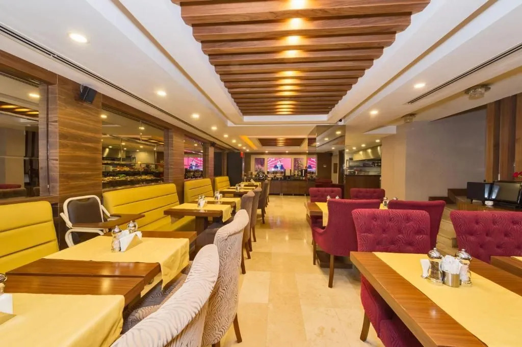 Photo - Darkmen Hotel