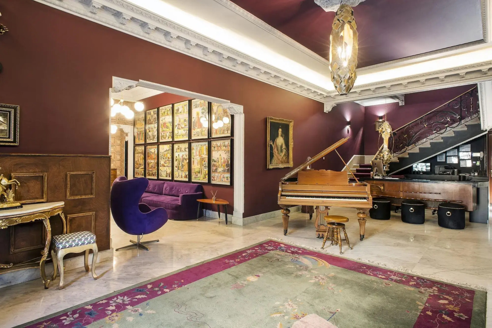 Photo - Pug Seal Polanco Anatole France