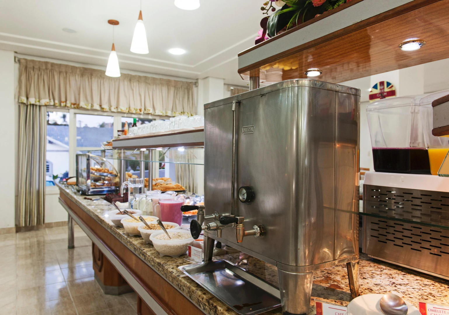 Photo - Hotel Galo Vermelho